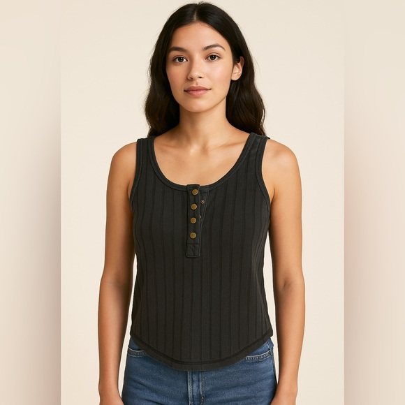 SHEIN Tops - Black Ribbed Tank Top